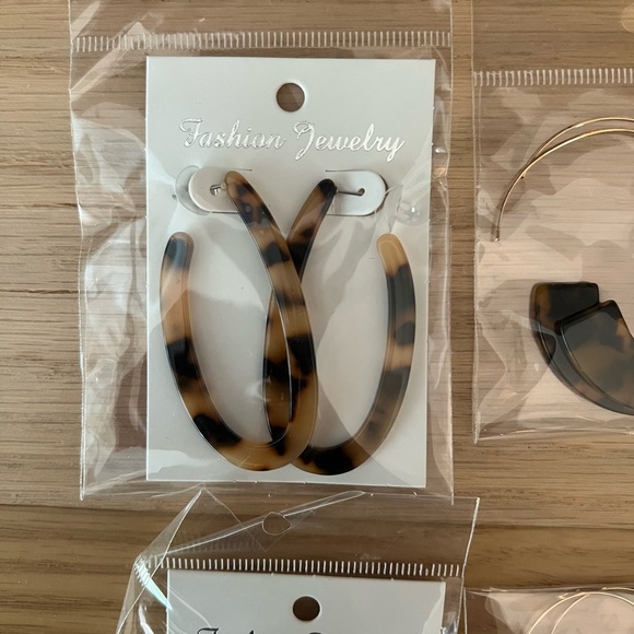 Assorted Tortoise Shell fashion earrings - Picture 2 of 7